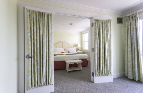 Vineyard Haven Hotel | Mansion House Inn And Spa
