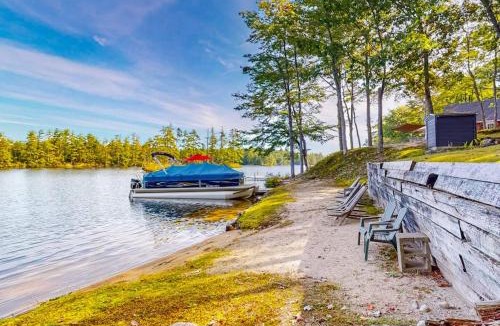 Pine River Pond House | Marwood Lake Cottage