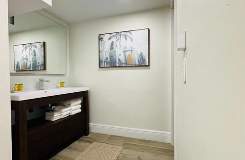 Claytons Hotel | Melbourne Beach Resort & Surf Club