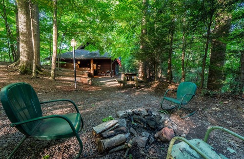 Lansing Cabin | Mill Creek Cabins-Beautiful Secluded Luxury Cabins