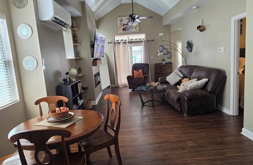 South Hills Apartment | Modern 2br apt walking distance to the T