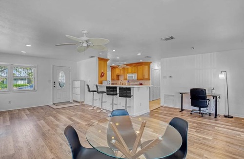 Belle Vista House | Modern 3BR Beach House in St. Pete Walk to Sand + Fenced Yard
