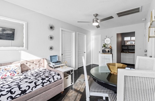 Franklin Park House | Modern 3bd/2ba Suite with Full Gym & Large Patio!