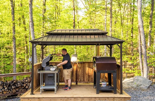 Haliburton Ski Chalet | Modern A-Frame Retreat -Sauna, Hot Tub, Haliburton