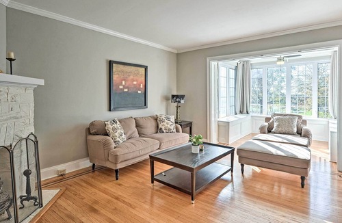 Downtown Baltimore House | Modern Baltimore Escape w/ Deck: 4 Mi to Dtwn