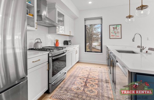 Saratoga Springs Condo | Modern condo in the heart of Saratoga Springs.