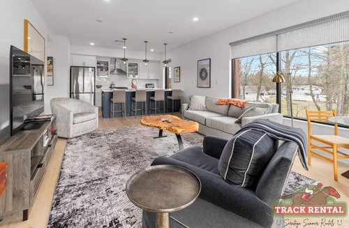 Saratoga Springs Condo | Modern condo in the heart of Saratoga Springs.
