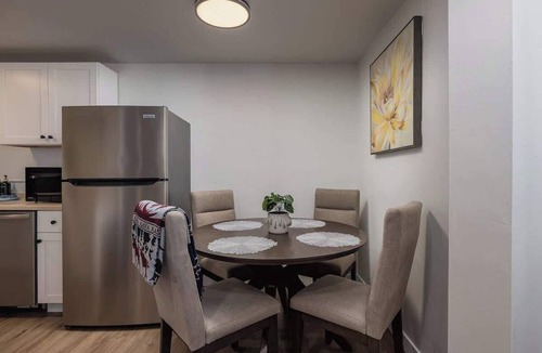 Downtown Anchorage Apartment | Modern Downtown Studio - King Bed - Inlet Views