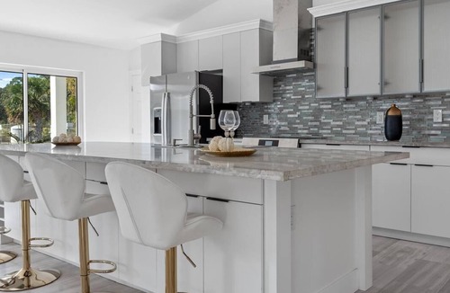 Port Saint Lucie House | Modern Eleganc and Charming 3-bedroom house in perfect Port St. Lucie