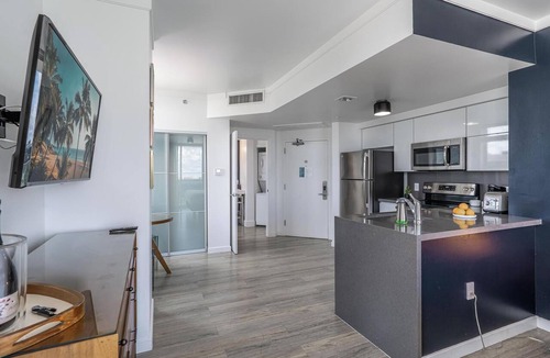 Coconut Grove Apartment | Modern Grove Studio | Parking & Washer/Dryer Included