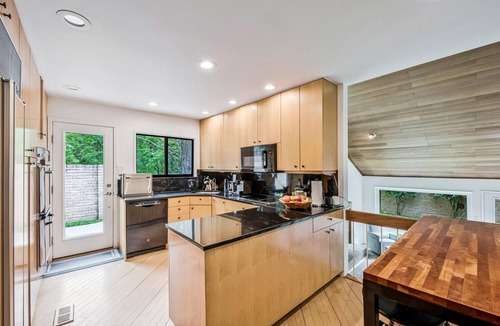 Bethesda House | Modern Lux Home near DC!