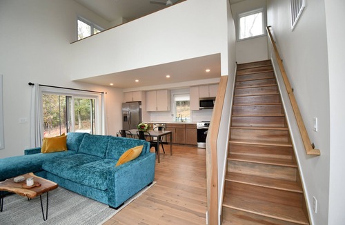 Berkeley Springs House | Modern Mountain Escape Near Berkeley Springs w/Hot Tub, Pet-Friendly