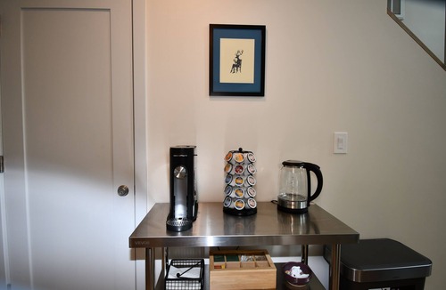 Berkeley Springs House | Modern Mountain Escape Near Berkeley Springs w/Hot Tub, Pet-Friendly