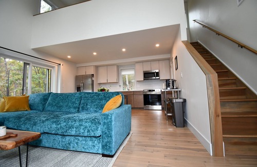 Berkeley Springs House | Modern Mountain Escape Near Berkeley Springs w/Hot Tub, Pet-Friendly