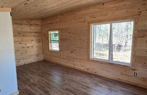 Boles Cabin | Modern Rustic Tiny Home Surrounded by Peaceful Pines in Boles, Arkansas