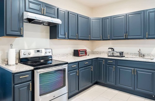 Providence Apartment | Modern & Spacious Apt For Your Group★ Hosts 6 People | Near Downtown & Fed. Hill