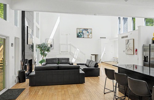 Bushkill House | Modern Stream-front property with hot tub.