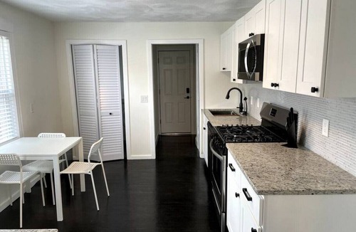 Stoneham Condo | Modern Two Bedroom Condo - Near Boston
