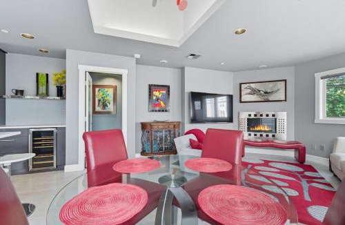 Hough House | Modern Upper Level Duplex DT Vancouver