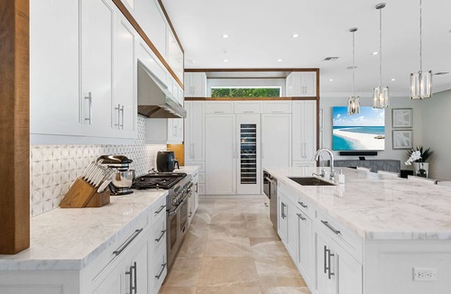 Coral Ridge House | Modern Waterfront Villa