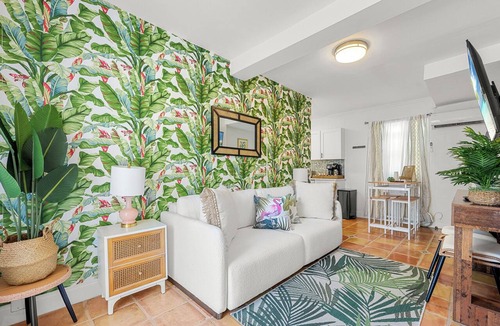 West Palm Beach Apartment | Modern West Palm Beach Stay For 3 ~ Pet Friendly