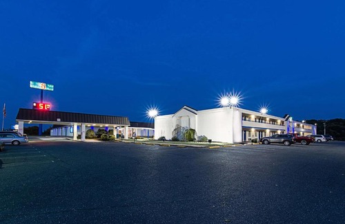 Staunton Hotel | Motel 6-Staunton, VA
