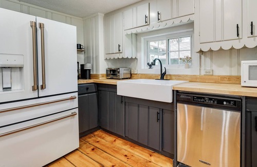 Wardsboro House | 'Mount Pine' Summer Escape Near the Green Mtns!