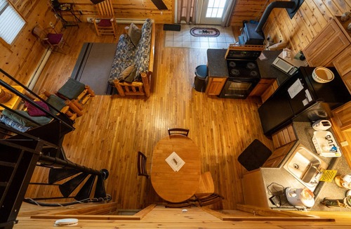Elkins Cabin | "Mountain Escape: The Moose - Sleeps 8 Guests!"
