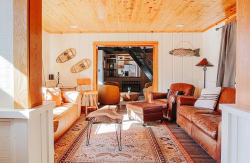 Laurel Ridge Cottage | Mountain Mindset: Pup Friendly + Trail
