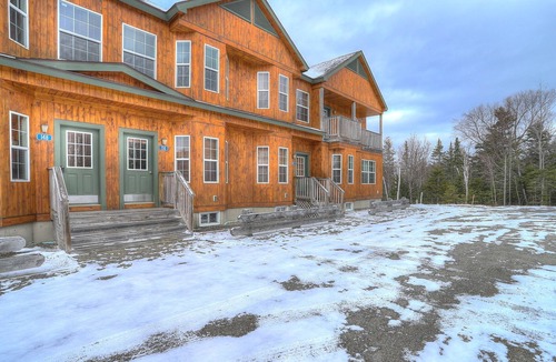 Rangeley Condo | Mountain Brook Condo 150 - Ski in ski out condo at Saddleback
