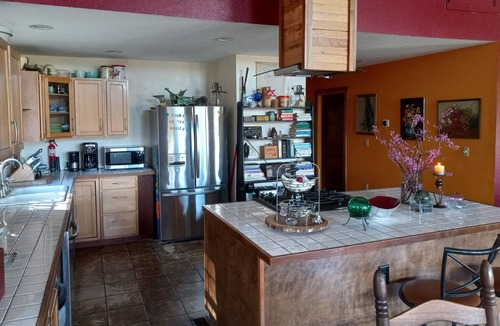 Marshall House | Mountain Views, Rocking Chairs on the Porch, Families and Couples 2 Options.