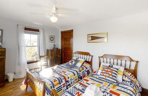 Boothbay Harbor House | Multi-unit with oar & boat house with private dock & kayaks
