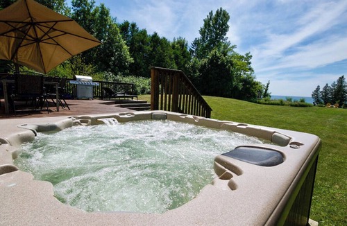 Ashfield-Colborne-Wawanosh Cottage | My Lake Paradise Lakefront Hottub