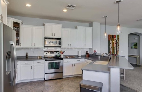 Rovey Farm Estates House | Myrtle Summary: Looki