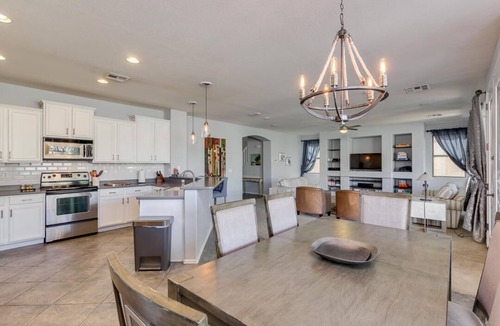 Rovey Farm Estates House | Myrtle Summary: Looki