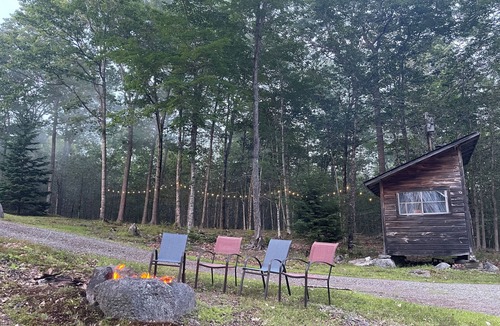 Ellsworth Cabin | Nature lovers retreat! Rustic cabin in the woods close to Ellsworth & Bar Harbor
