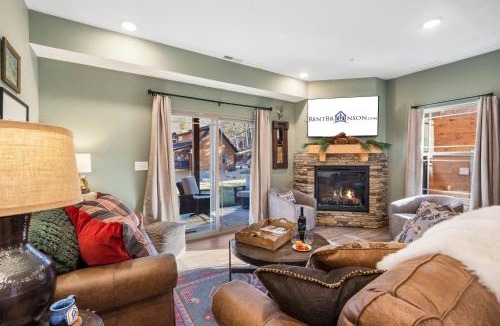 Branson House | New Cabin at Tall Timbers! Free Tickets! Indoor and Outdoor Pools!