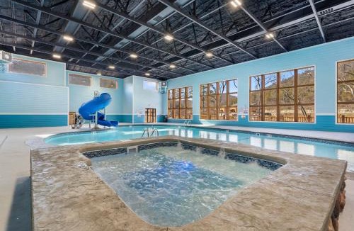 Branson House | New Cabin at Tall Timbers! Free Tickets! Indoor and Outdoor Pools!