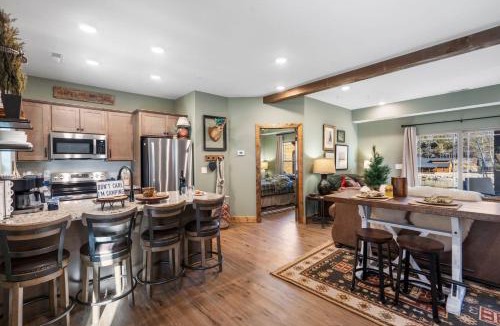 Branson House | New Cabin at Tall Timbers! Free Tickets! Indoor and Outdoor Pools!