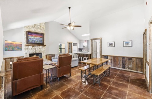Ingram Cabin | New Cabin - Riverfront Resort- Hunt, TX