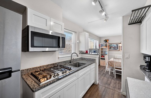 New Carrollton House | NEW! Cozy Capital Retreat Suburban Serenity