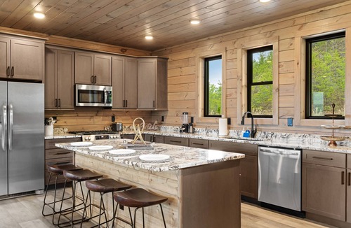 Walland Cabin | New! Indoor Pool, Secluded, Unreal Views, Game Rm!