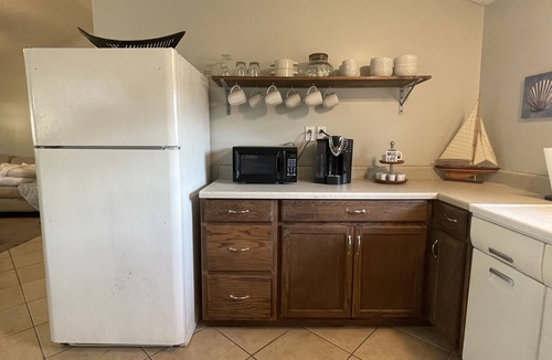 Steinhatchee House | New King’s Landing! 2/1 in the Heart of Steinhatchee!