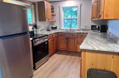 Lyman Cottage | NEW: Lakefront Cottage on Kennebunk Pond, sleeps 6