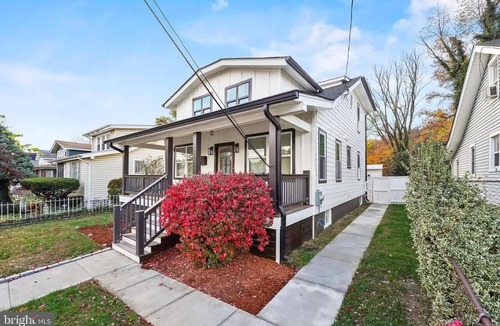 Northeast Apartment | New Large & Bright Arboretum/H-Street/Cap Hill 2BR