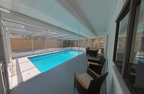 Largo House | NEW LISTING-HUGE POOL/LANAI-NEAR BEACH/SHOPS/LAKE