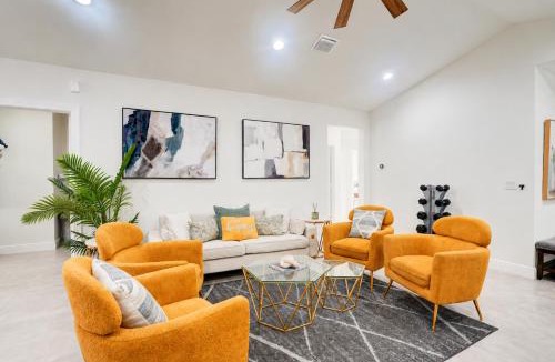 Palm Beach - West Palm Beach Villa | New Modern Coastal Retreat Near Beach & Downtown!