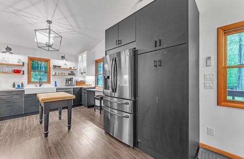 Old Timberline House | NEW! Modern Mountain Retreat Near Dolly Sods & Skiing