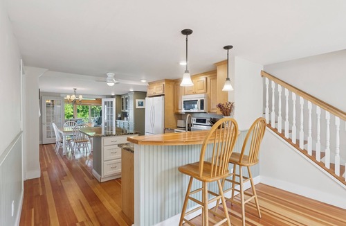Pine Point House | New Photos! Large 4-bedroom House Close to Beach with Ample Outdoor Space!