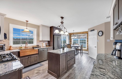 Sullivan House | NEW! Serene 7BR Haven by the Lake